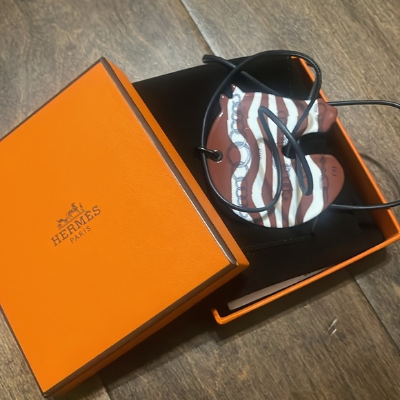 Hermes Tattersall Little Havana Striped Horse Steel. Enamel Pendant Necklace - Picture 6 of 7